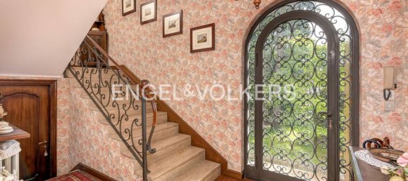 Villa de 3 dormitorios en Como, Italy No. 131289 5