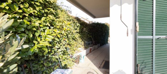 4 rooms Villa in Villasanta, Italy No. 186948 10