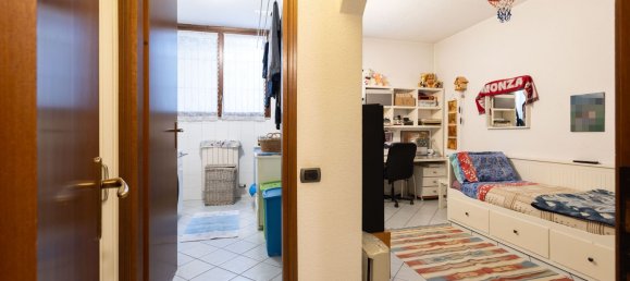 4 rooms Villa in Villasanta, Italy No. 186948 51