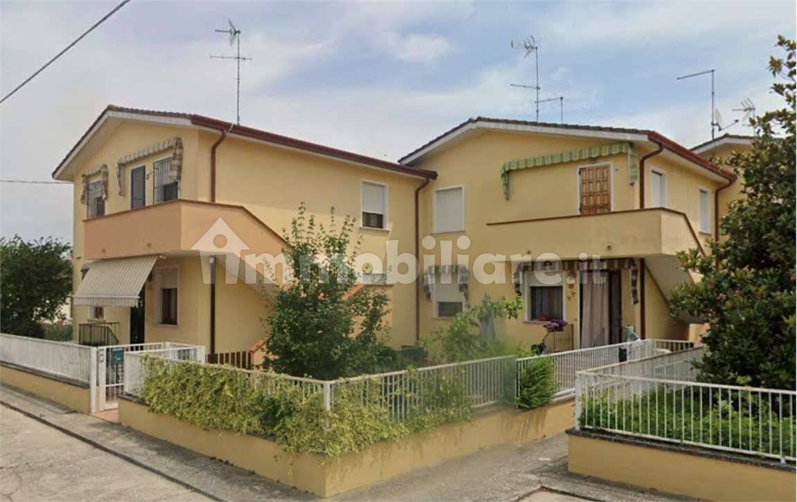2 bedrooms Apartment in Porto Viro, Italy No. 52434