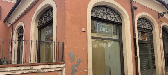 Коммерческая недвижимость с 4 комнатами в Терни, Италия № 174503 7