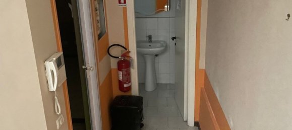 Коммерческая недвижимость с 4 комнатами в Терни, Италия № 174503 16