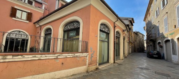 Коммерческая недвижимость с 4 комнатами в Терни, Италия № 174503 25