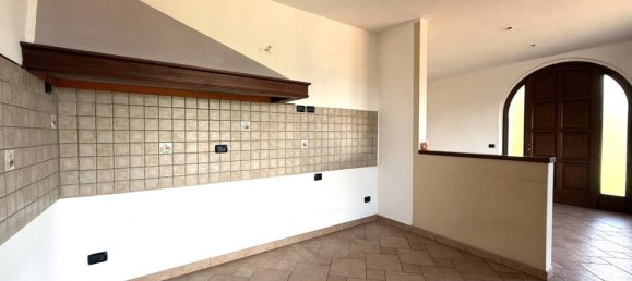 Вилла с 2 спальнями в Бельджирате, Италия № 265037 11