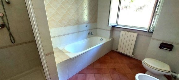 10-Zimmer Villa in Carro, Italy, Nr. 276156 49