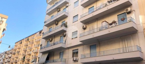 1 bedroom Apartment in Palermo, Italy No. 295328 2