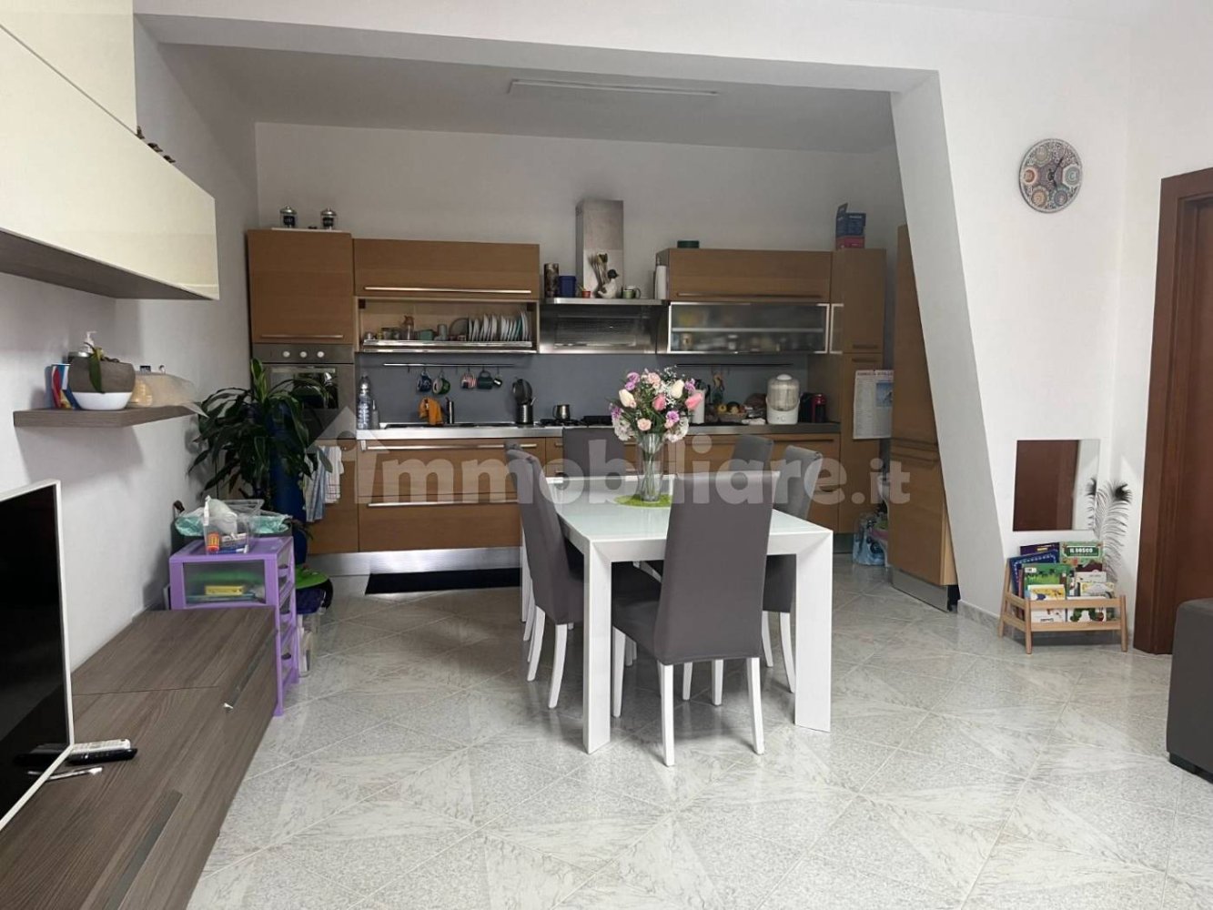 2 bedrooms Apartment in Rome, Italy No. 324194