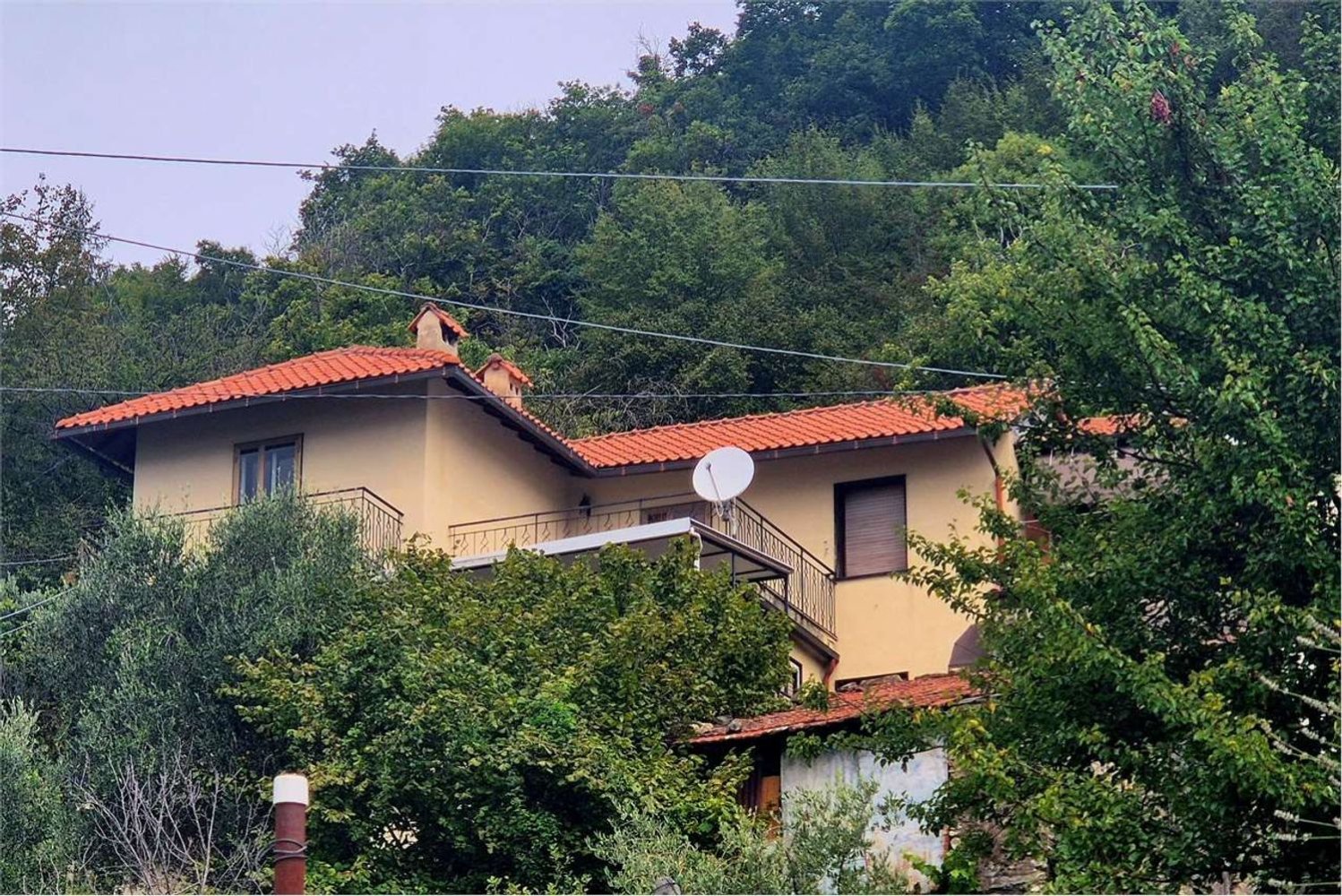 8 chambres Maison à Davagna, Italy No. 382034