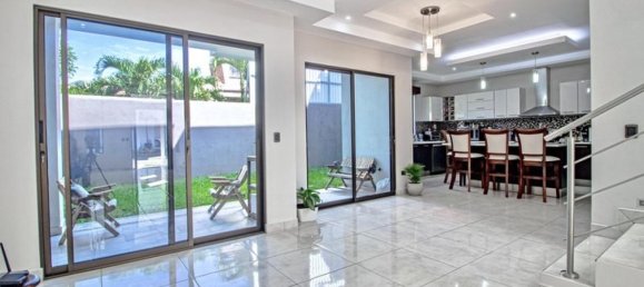 Casa T3 em Santa Ana, Costa Rica N.º 643 5