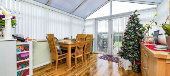 4 bedrooms House in Stevenage, United Kingdom No. 2531 7