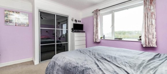 4 bedrooms House in Stevenage, United Kingdom No. 2531 11