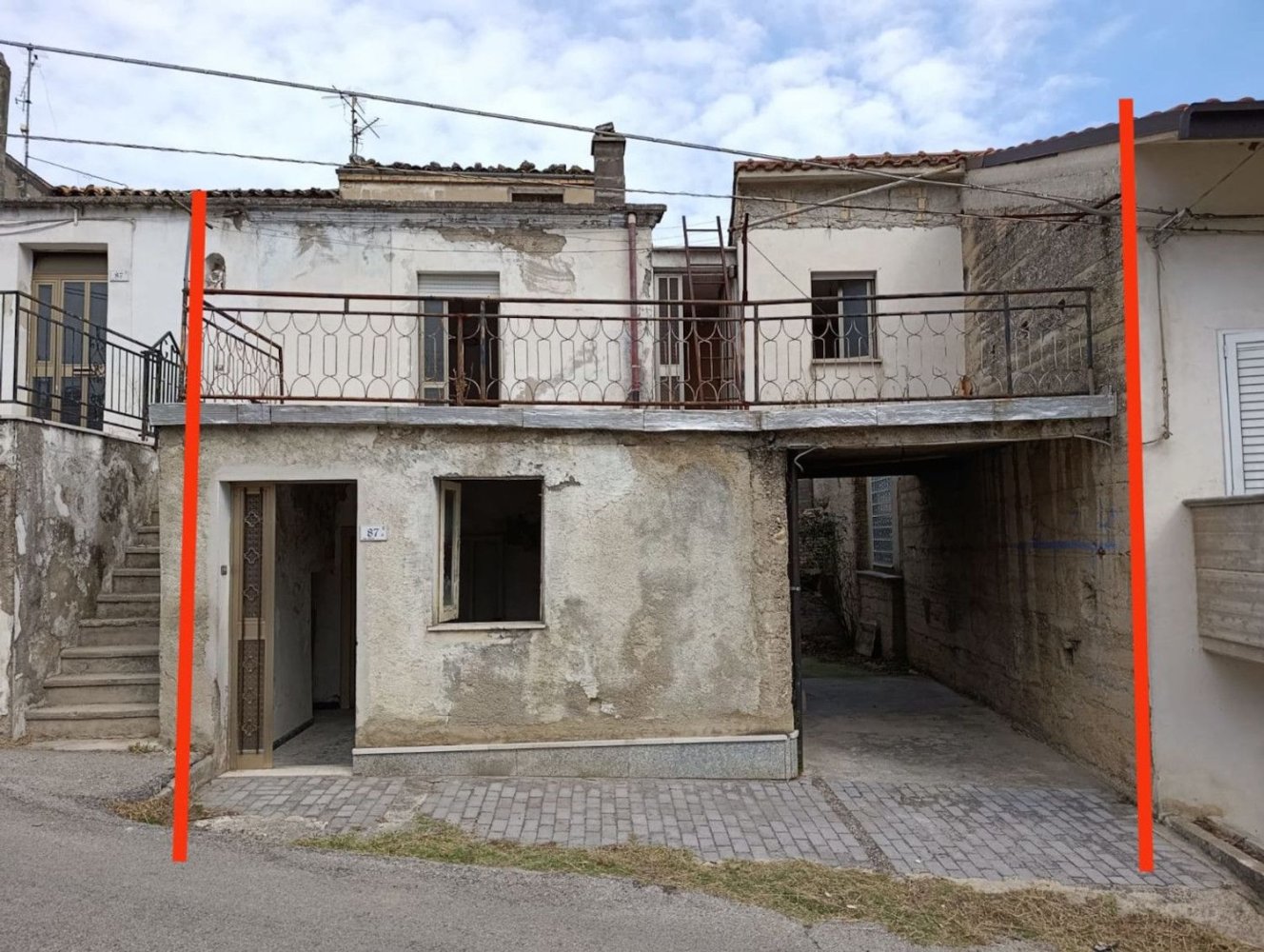 Дом с 5 спальнями в Гуардьягреле, Италия № 318589