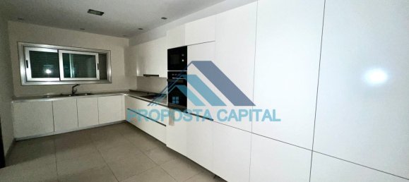 3 bedrooms House in Cascais, Portugal No. 123576 12