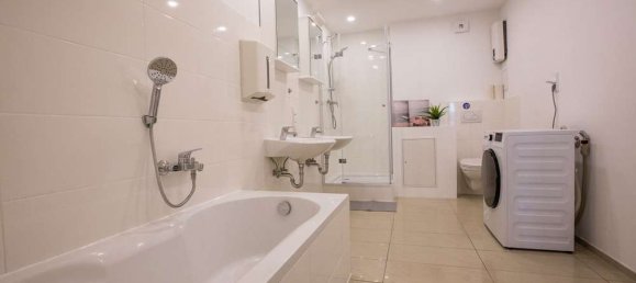 304m² Office in Offenbach, Germany No. 191013 10