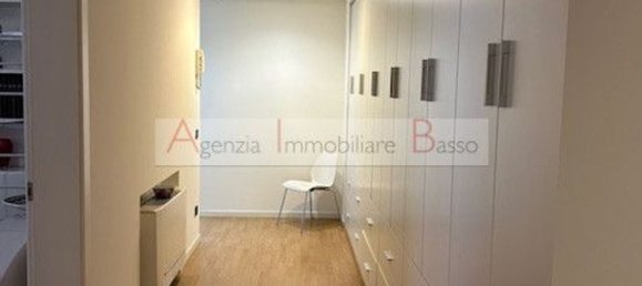 170m² Office in Padua, Italy No. 270683 9