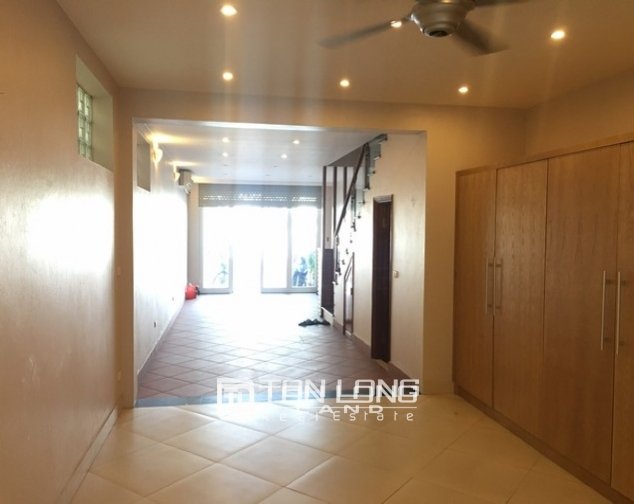 5 bedrooms House in Tay Ho, Vietnam No. 2107