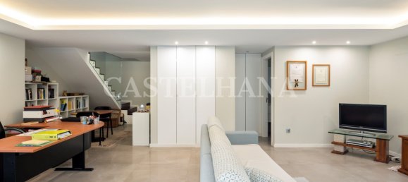 3 bedrooms Villa in Cascais, Portugal No. 109609 3