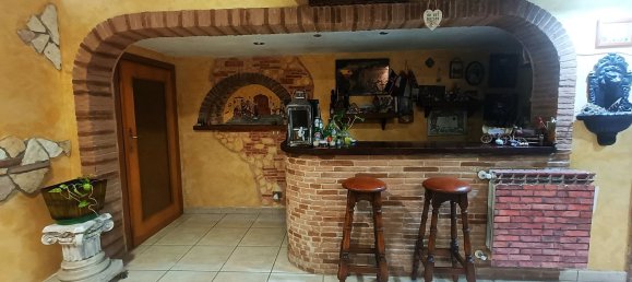 Villa de 6 dormitorios en Guidonia Montecelio, Italy No. 371512 5