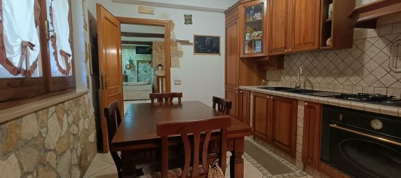 Villa de 6 dormitorios en Guidonia Montecelio, Italy No. 371512 10