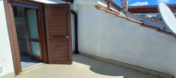 Villa de 6 dormitorios en Guidonia Montecelio, Italy No. 371512 27