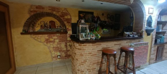 Villa de 6 dormitorios en Guidonia Montecelio, Italy No. 371512 6