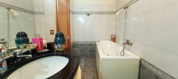 Villa de 6 dormitorios en Guidonia Montecelio, Italy No. 371512 20