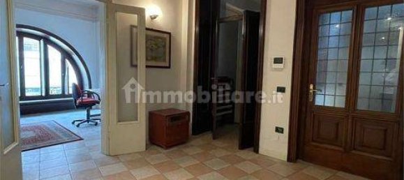 4 bedrooms Apartment in Mantua, Italy No. 247042 5
