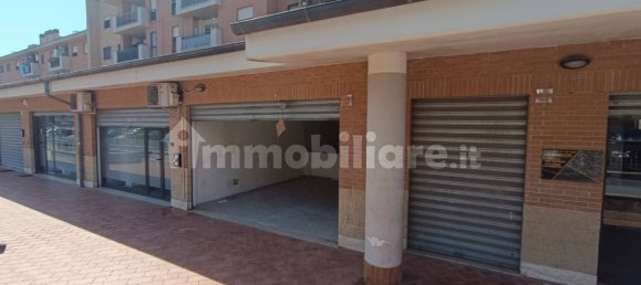 1-Zimmer Gewerbliche Immobilie in Rome, Italy, Nr. 151957 2