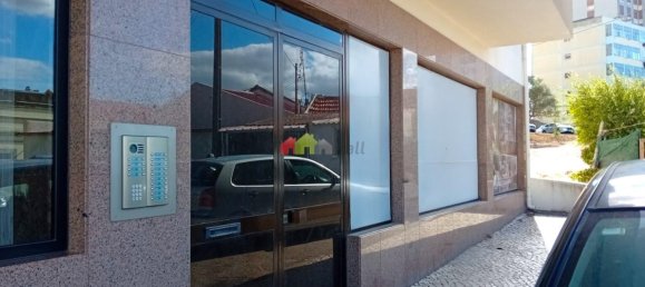 108m² Commercial property in Setubal, Portugal No. 173933 2