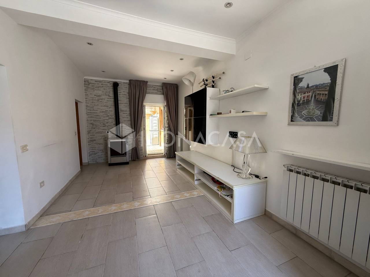 3-salle Maison à Avezzano, Italy No. 22701