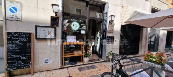 Imóvel comercial de 1 divisão em Verona, Italy N.º 202654 5