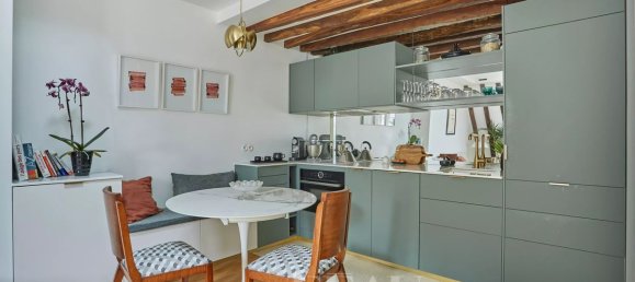 1 bedroom Duplex in Paris, France No. 172867 4