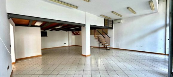 2 rooms Commercial property in Gatteo, Italy No. 179311 2