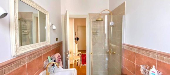 2 rooms Apartment in Parma, Italy No. 40824 10