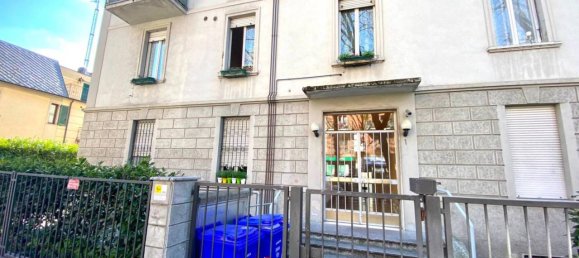 2 rooms Apartment in Parma, Italy No. 40824 2