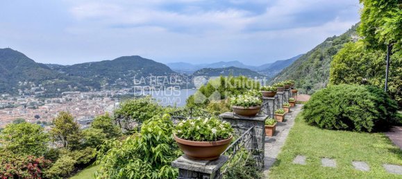 6 bedrooms Villa in Como, Italy No. 56721 2