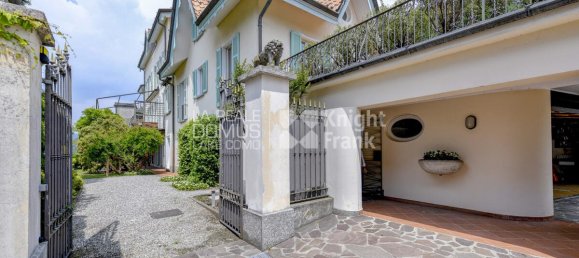 6 bedrooms Villa in Como, Italy No. 56721 16