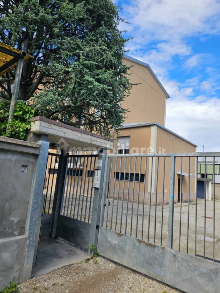 Квартира с 2 спальнями в Турбиго, Италия № 286883