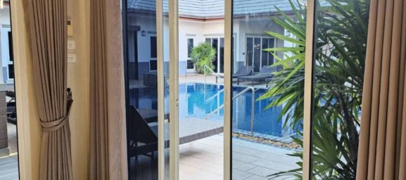 12 bedrooms Villa in Pattaya, Thailand No. 13759 9