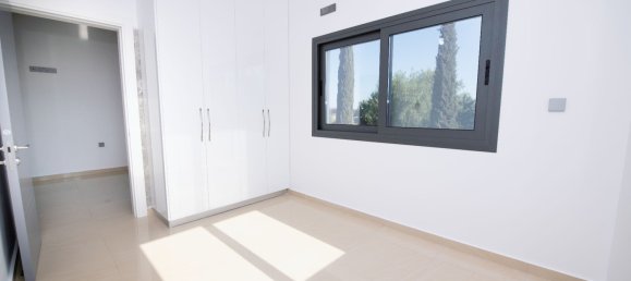 2 bedrooms Apartment in Kato Paphos, Cyprus No. 23126 5