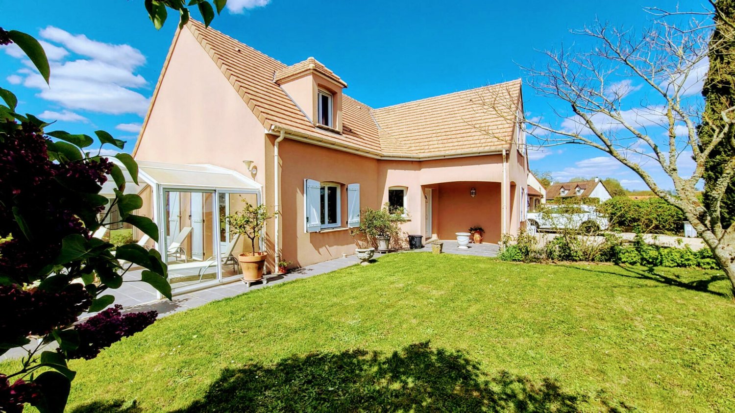 5 bedrooms House in Ver-les-Chartres, France No. 88692