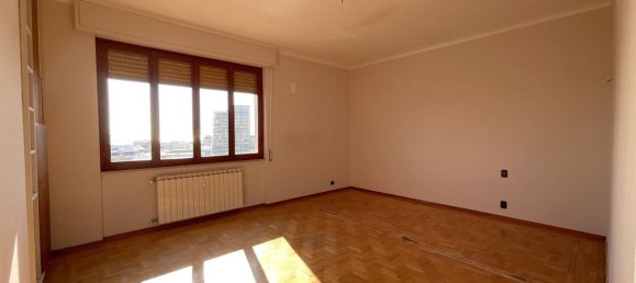 5 rooms Apartment in Savona, Italy No. 267963 17