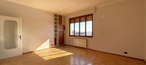 5 rooms Apartment in Savona, Italy No. 267963 20