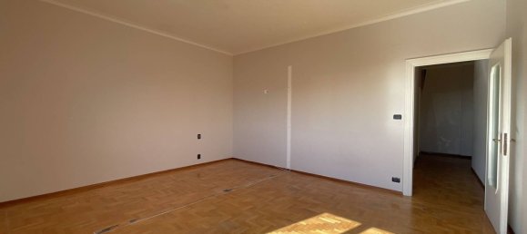 5 rooms Apartment in Savona, Italy No. 267963 18