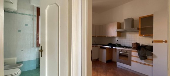 5 rooms Apartment in Savona, Italy No. 267963 3