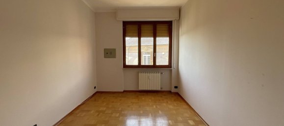 5 rooms Apartment in Savona, Italy No. 267963 16
