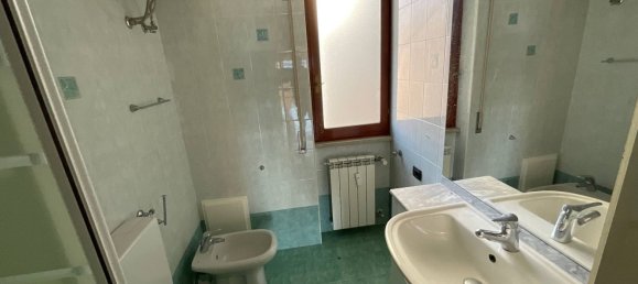 5 rooms Apartment in Savona, Italy No. 267963 24