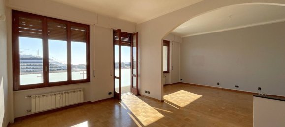 5 rooms Apartment in Savona, Italy No. 267963 5
