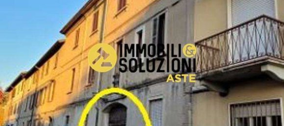 3 rooms Apartment in Tradate, Italy No. 186501 3