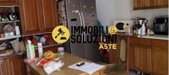 3 rooms Apartment in Tradate, Italy No. 186501 4